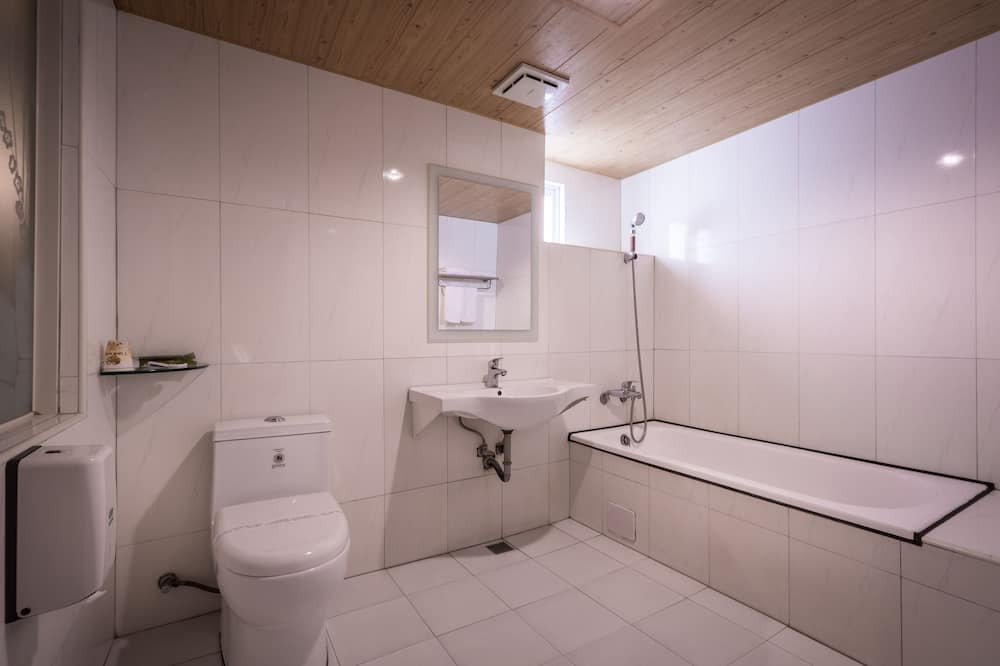 Photo of Bathroom in Fengshan District
