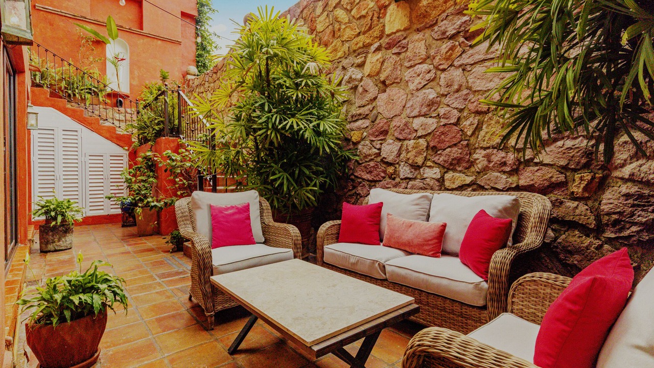 Photo of Patio Balcony in Romantic Zone