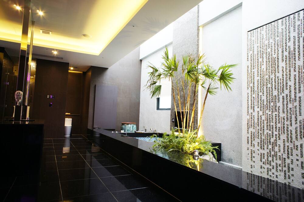 Photo of Bathroom in Pingzhen District