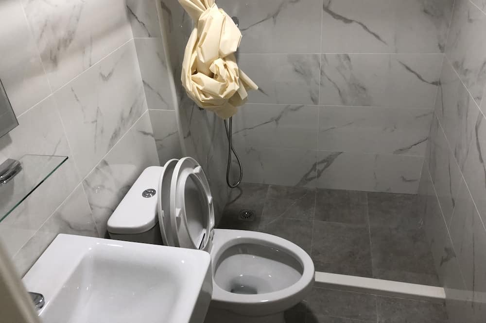 Photo of Bathroom in Ruifang