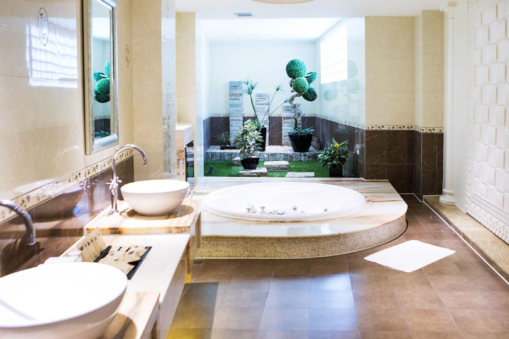Photo of Bathroom in Changhua City Centre