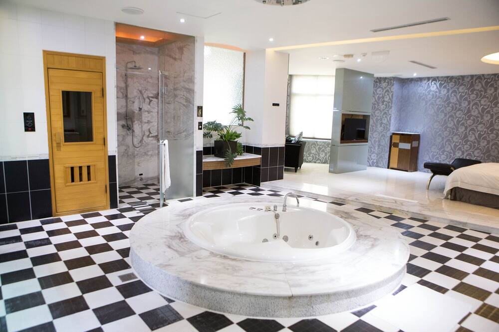 Photo of Bathroom in Changhua City Centre
