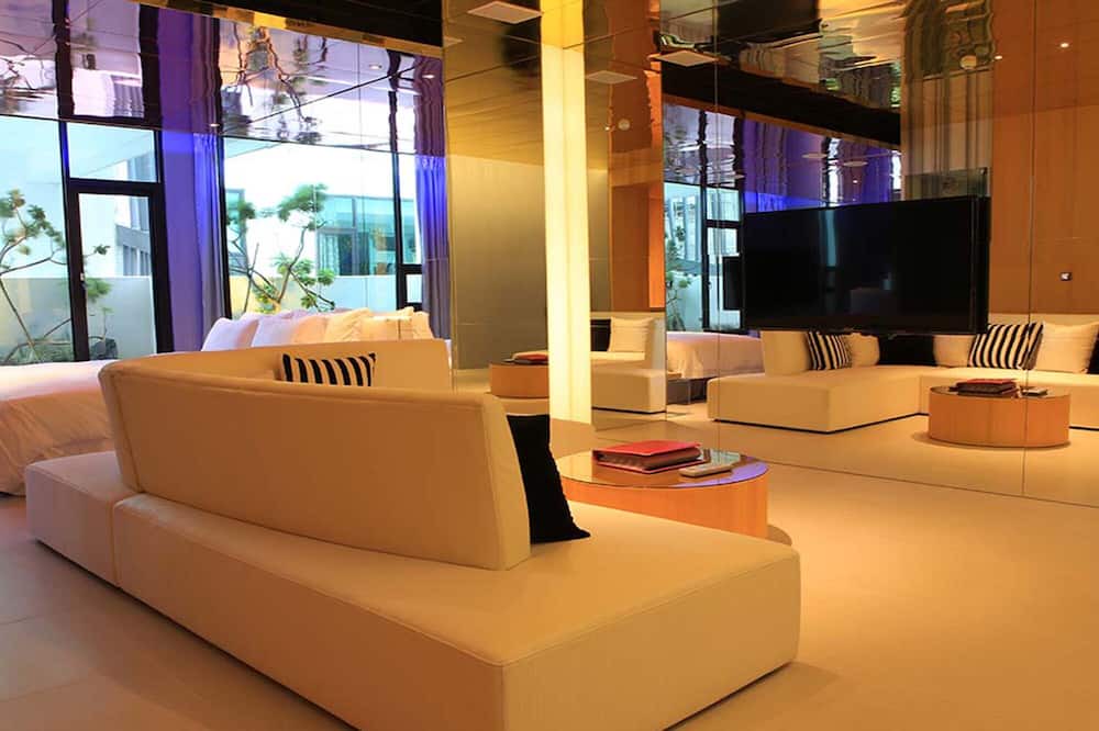 Photo of Livingroom in East District
