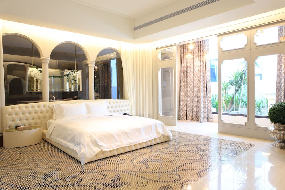 Photo of Bedroom in East District