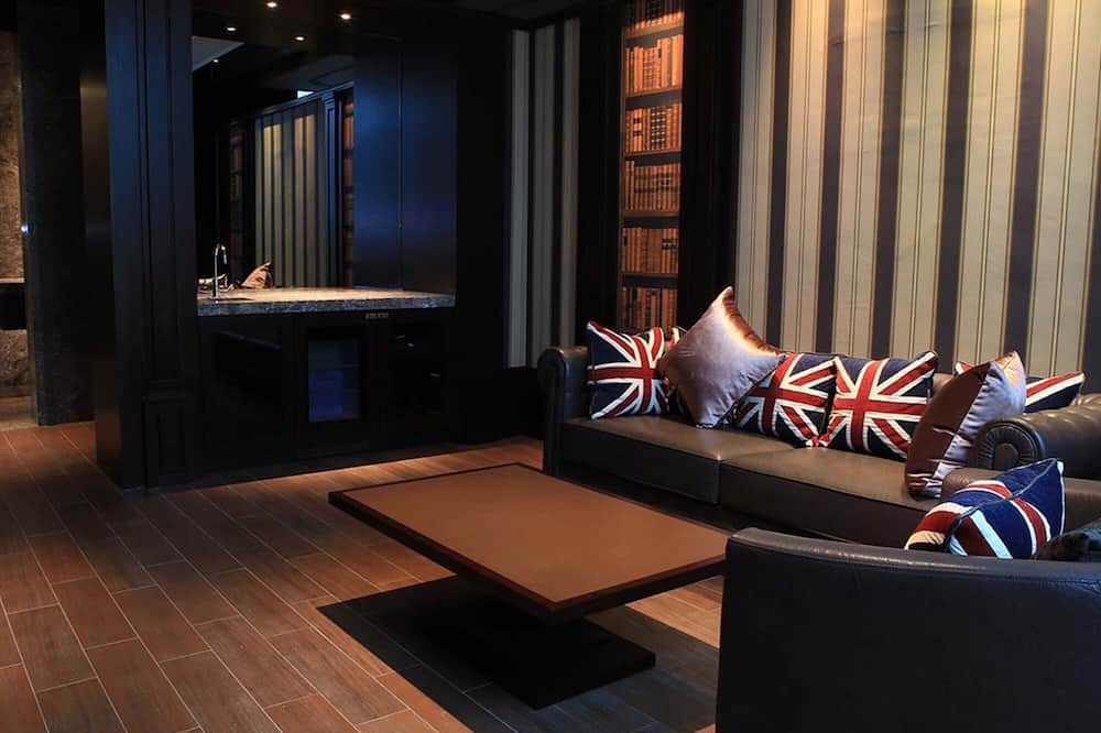 Photo of Livingroom in East District