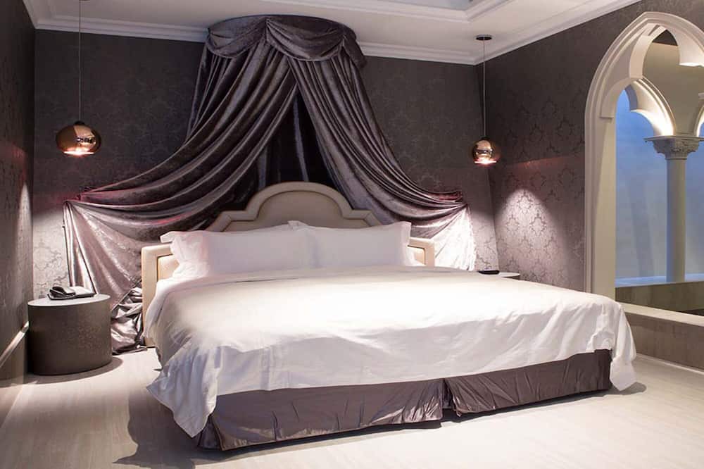 Photo of Bedroom in East District