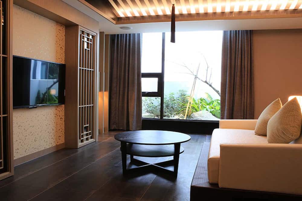 Photo of Livingroom in East District