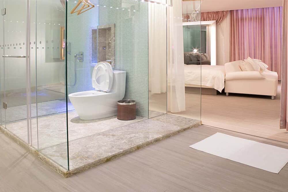 Photo of Bathroom in East District