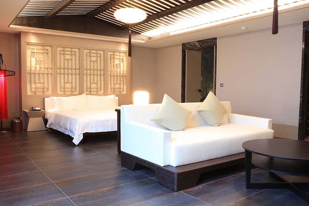 Photo of Bedroom in East District