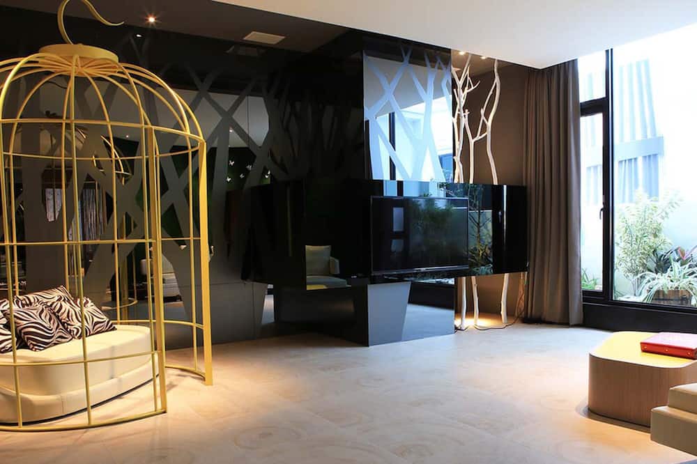 Photo of Livingroom in East District