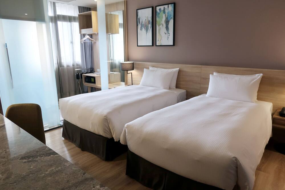 Photo of Bedroom in East District