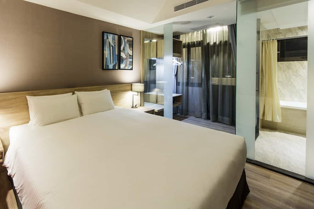 Photo of Bedroom in East District