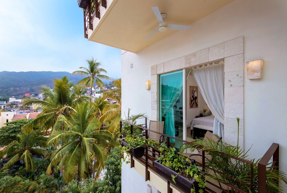 Photo of Patio Balcony in Romantic Zone