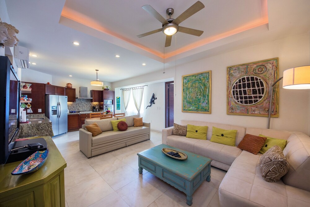 Photo of Livingroom in Romantic Zone
