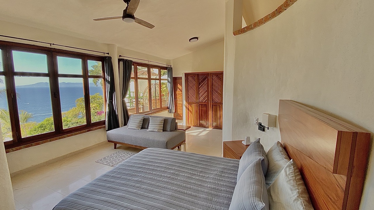 Photo of Bedroom in South Shore Hotel Area