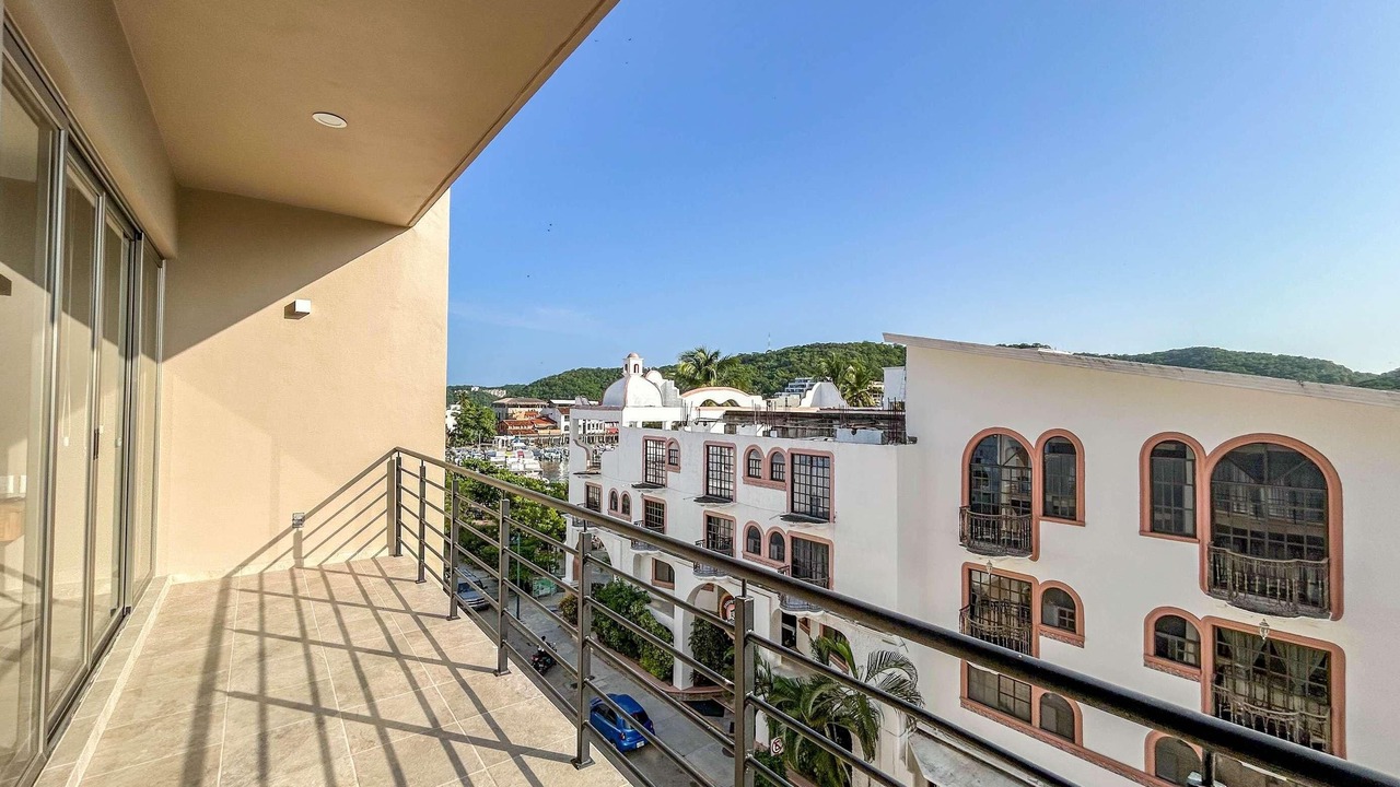 Photo of Patio Balcony in P Chahue