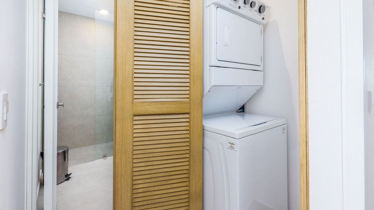 Photo of Bathroom in Flamingos
