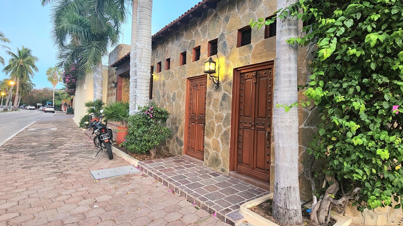 Photo of Outdoor in P Chahue