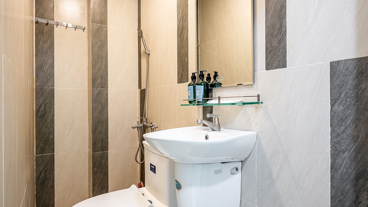 Photo of Bathroom in District 10