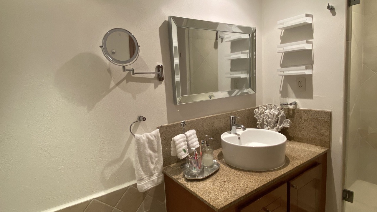 Photo of Bathroom in South Hotel Zone