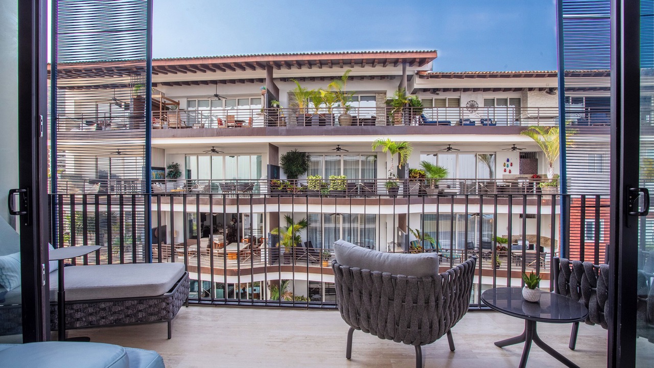 Photo of Patio Balcony in Romantic Zone