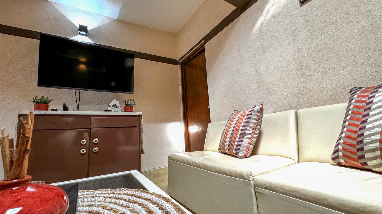 Photo of Livingroom in Los Faroles