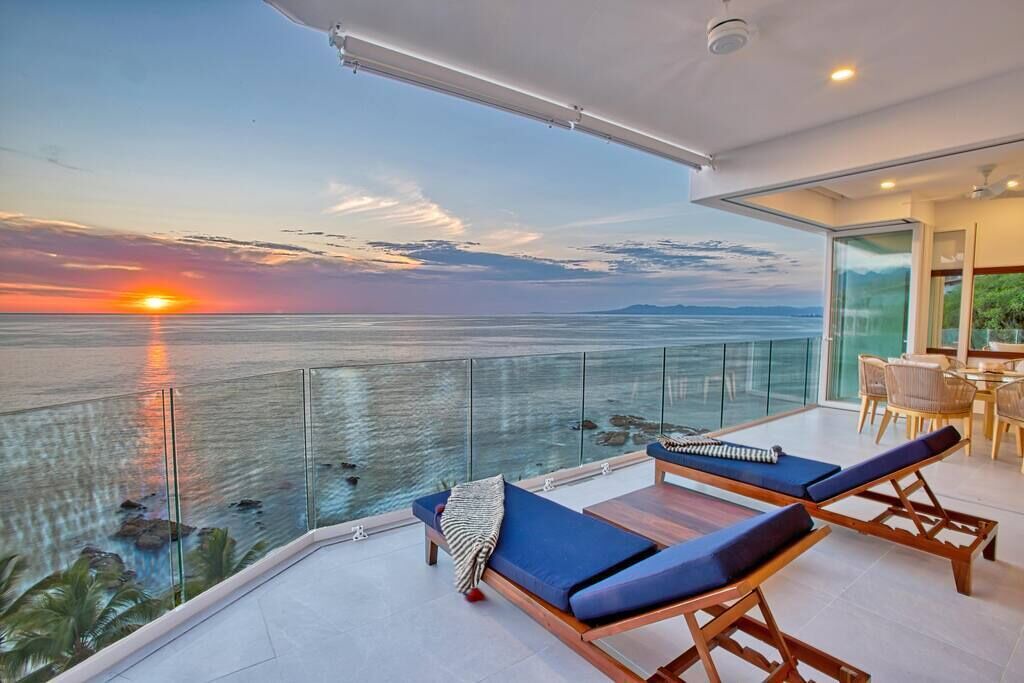 Photo of Patio Balcony in South Shore Hotel Area