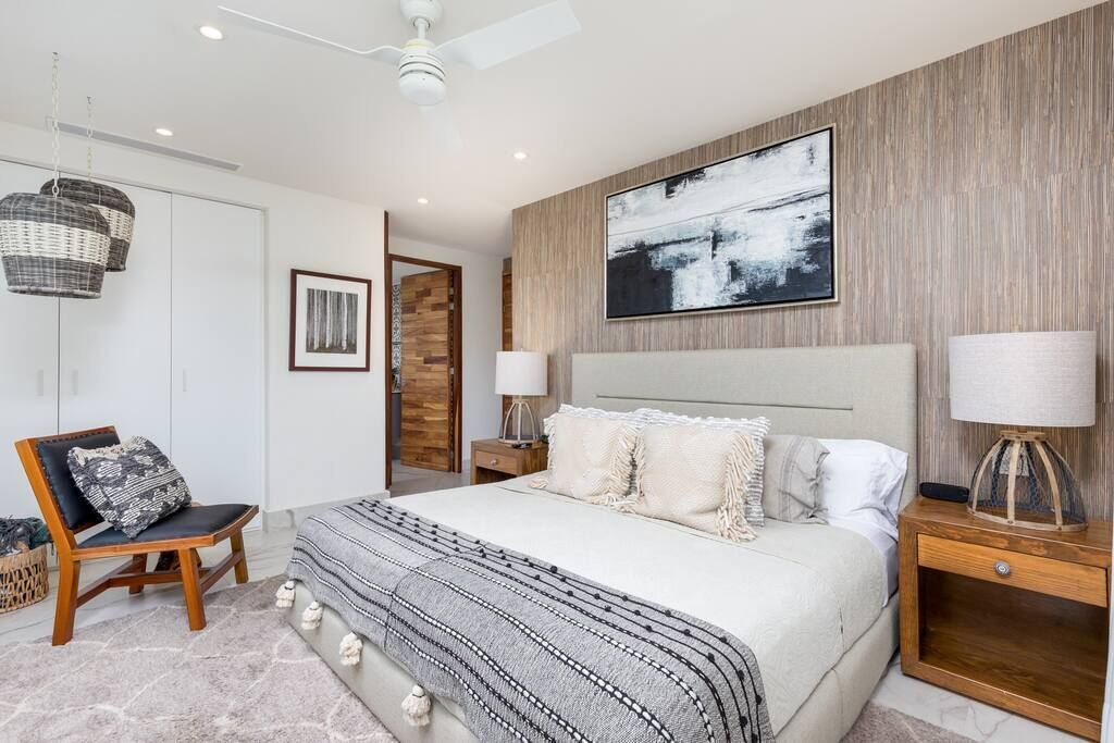 Photo of Bedroom in South Shore Hotel Area