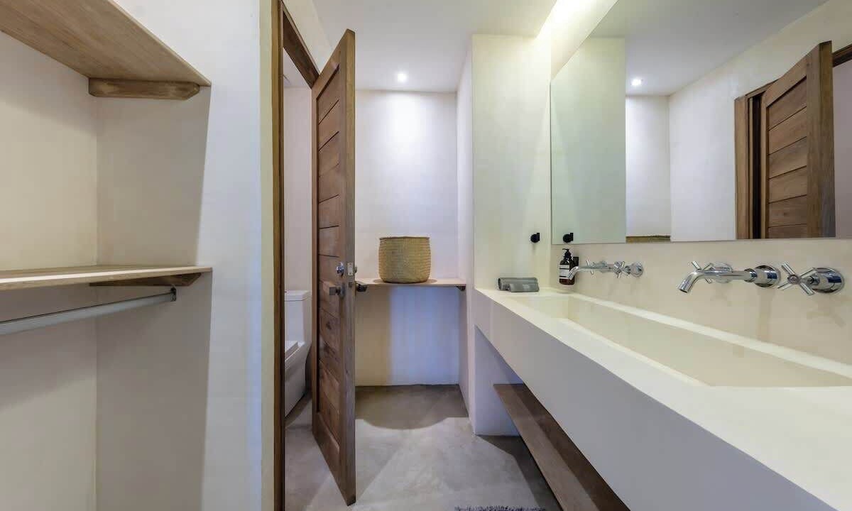 Photo of Bathroom in El Faro