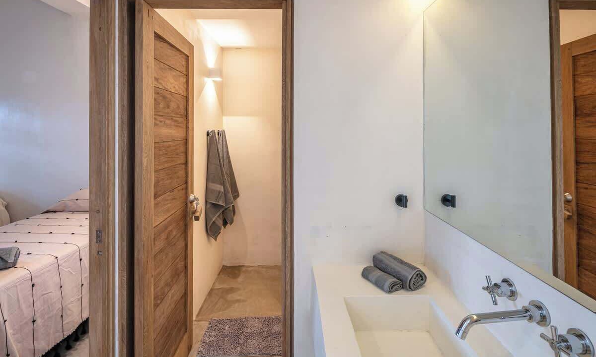 Photo of Bathroom in El Faro