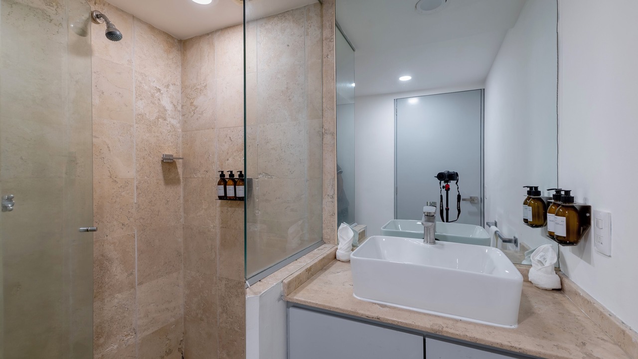 Photo of Bathroom in Anahuac