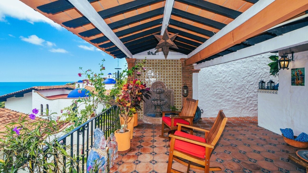 Photo of Patio Balcony in South Shore Hotel Area