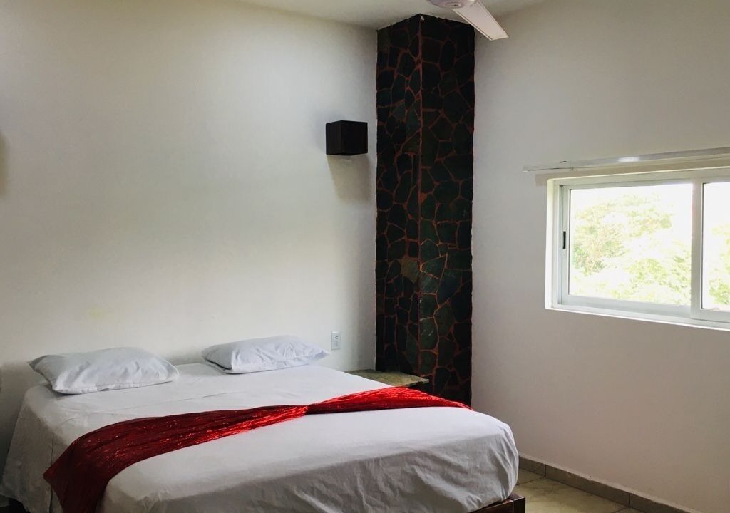 Photo of Bedroom in R