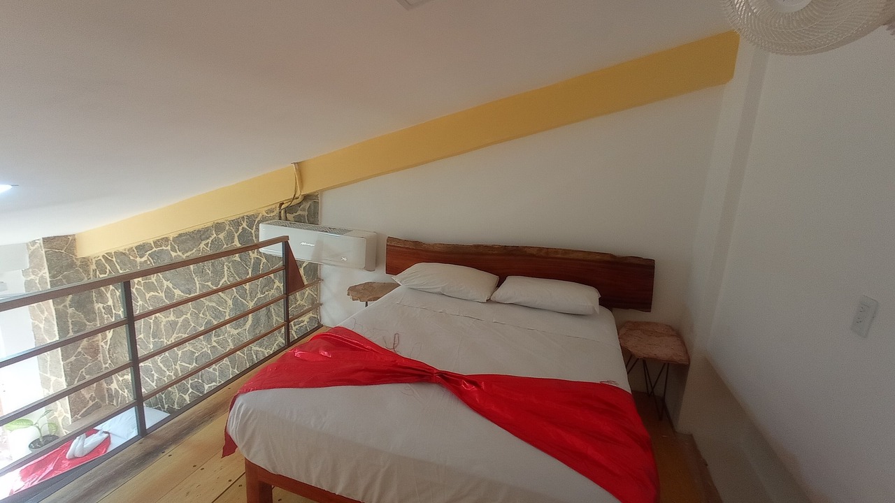 Photo of Bedroom in R