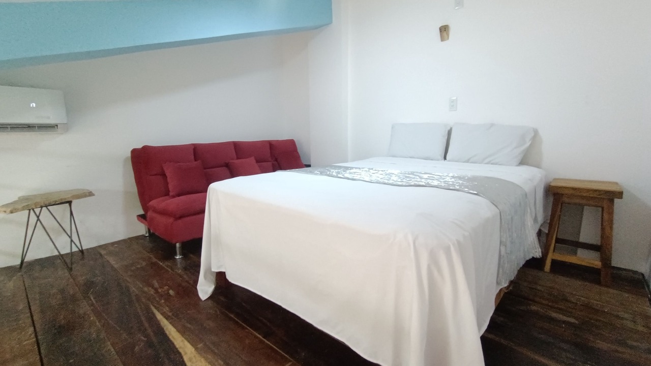 Photo of Bedroom in R