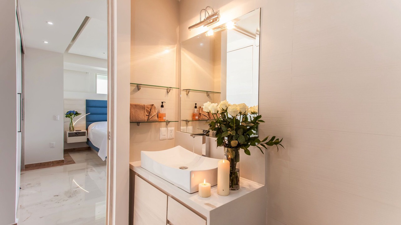 Photo of Bathroom in South Hotel Zone