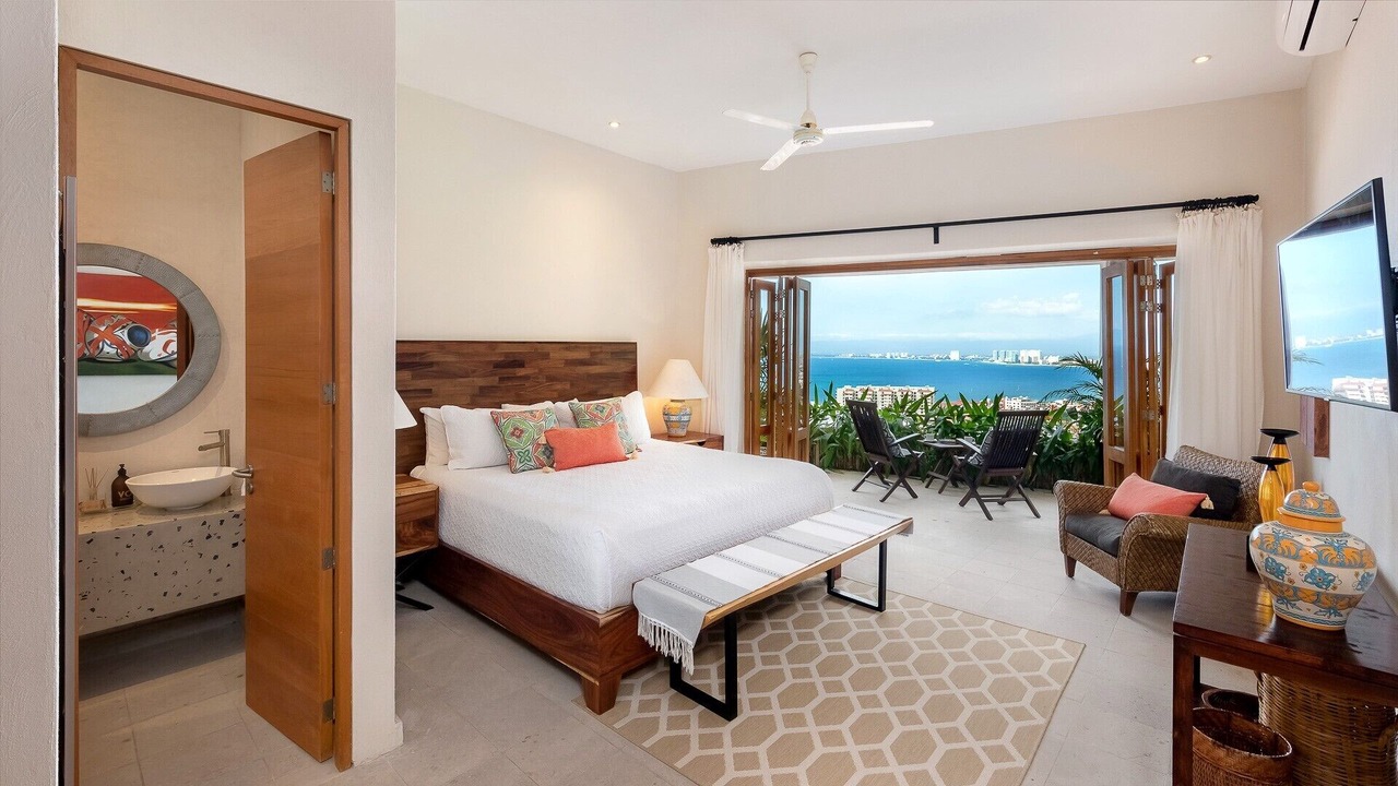 Photo of Bedroom in Romantic Zone