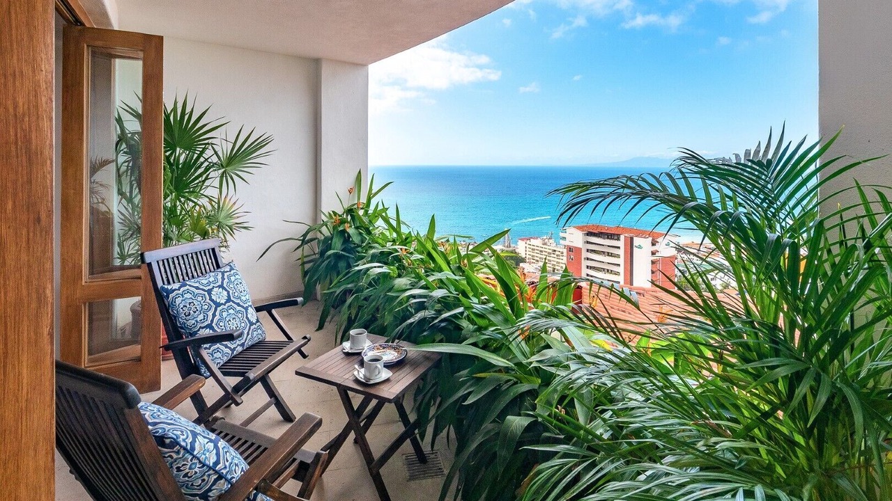 Photo of Patio Balcony in Romantic Zone