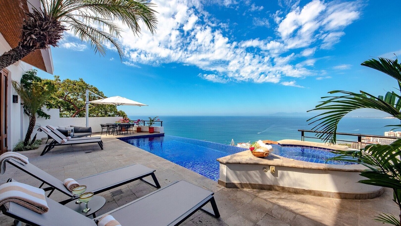 Photo of Outdoor in Romantic Zone