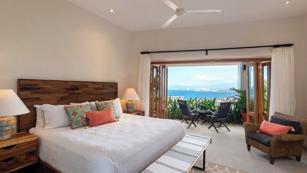 Photo of Bedroom in Romantic Zone