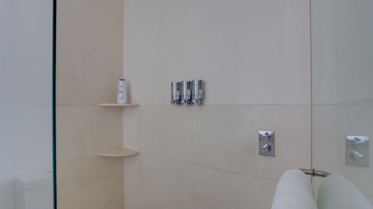 Photo of Bathroom in Romantic Zone