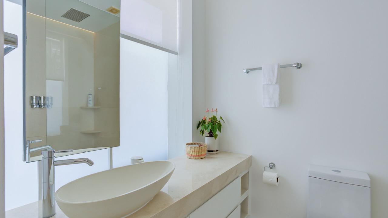 Photo of Bathroom in Romantic Zone