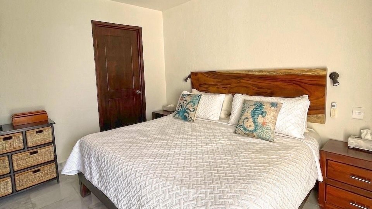 Photo of Bedroom in Flamingos