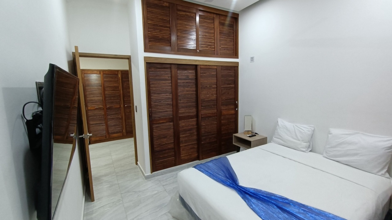 Photo of Bedroom in R
