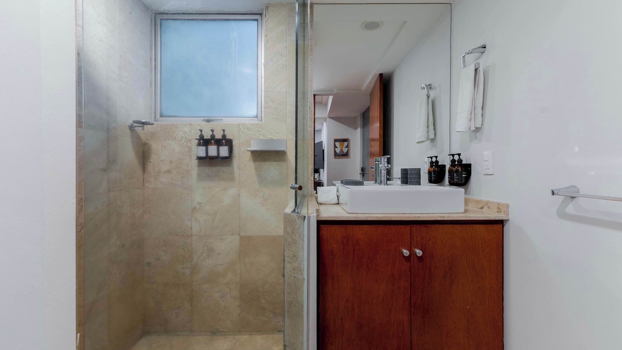 Photo of Bathroom in Anahuac
