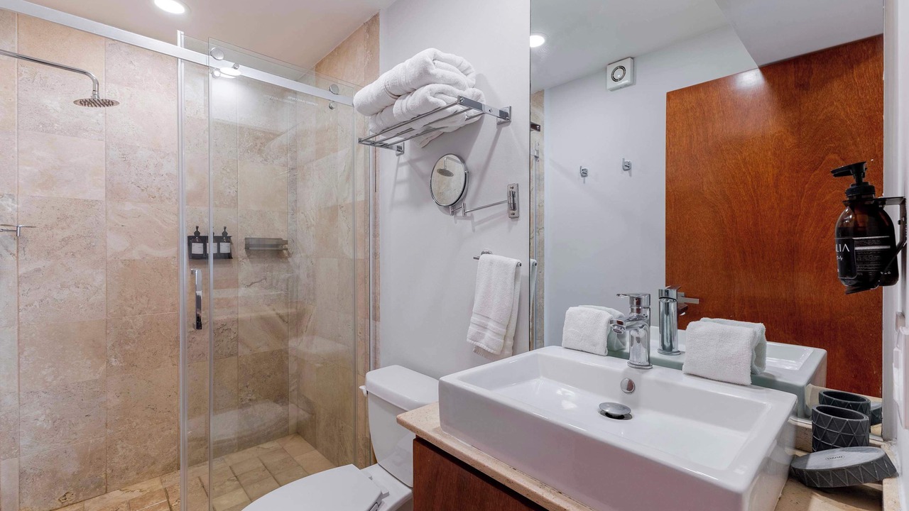 Photo of Bathroom in Anahuac