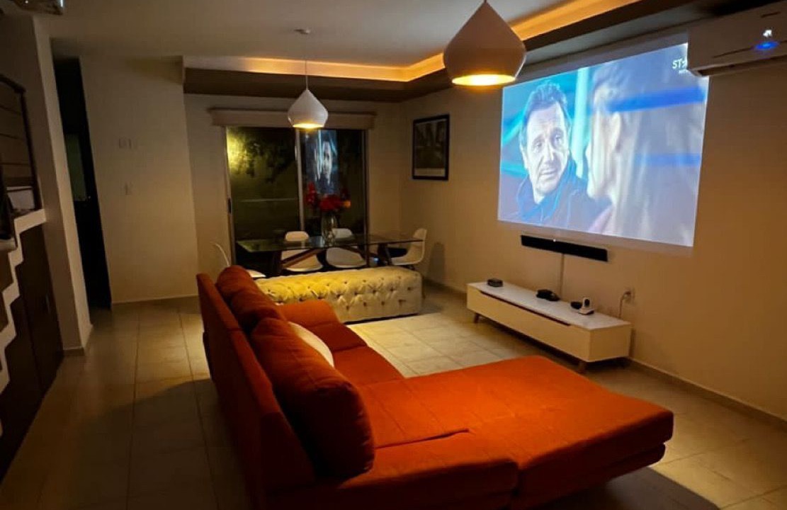 Photo of Livingroom in Anton Lizardo