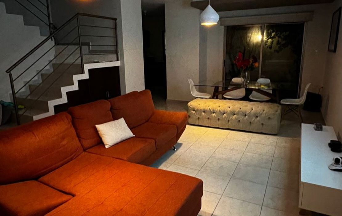 Photo of Livingroom in Anton Lizardo