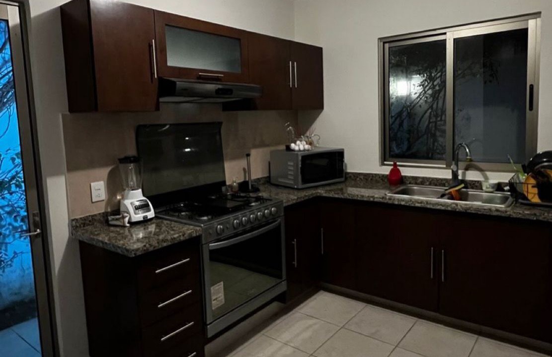 Photo of Kitchen in Anton Lizardo