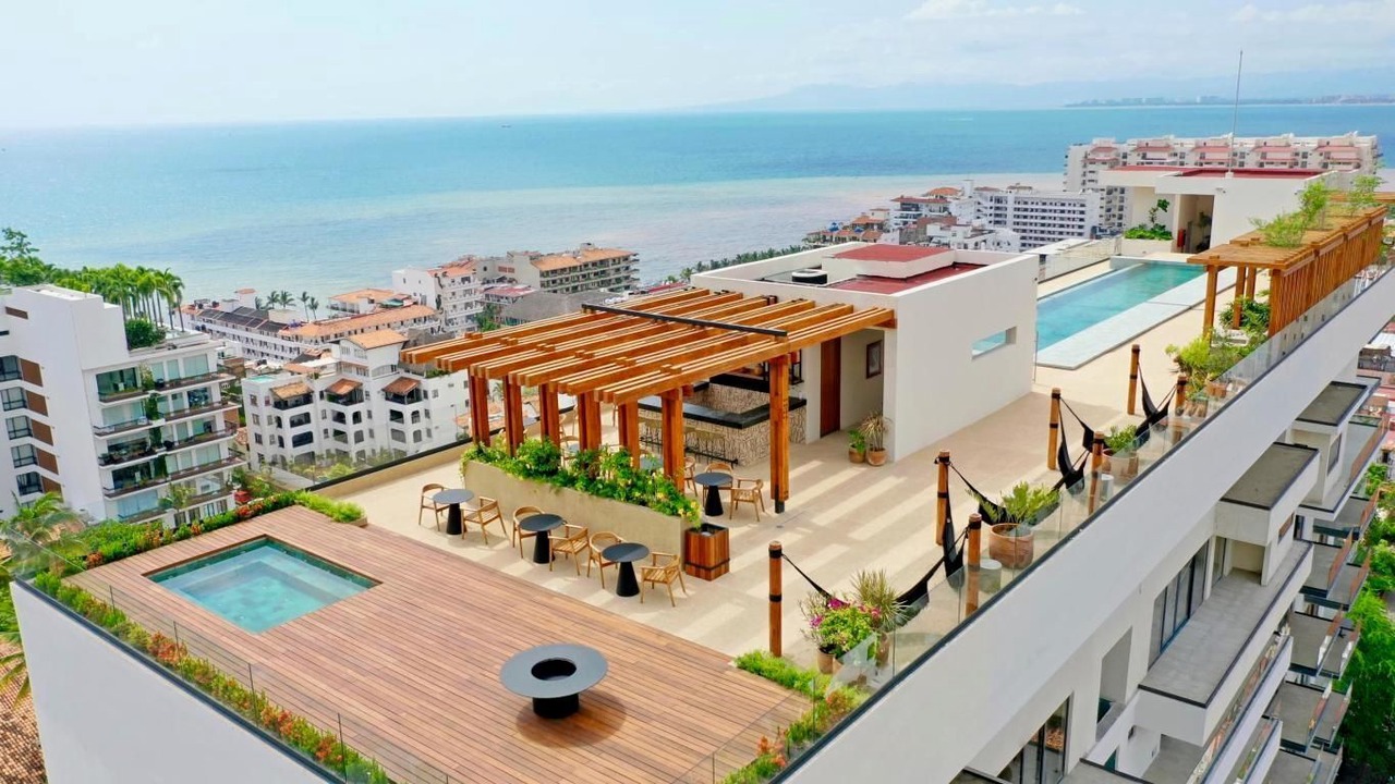 Photo of Outdoor in Romantic Zone